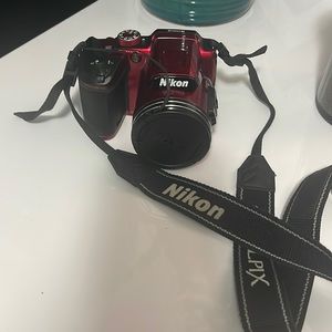 Nikon cool pix B500 camera